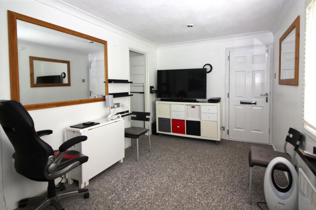 Property photo 2 of 6 Lounge 2.Jpg