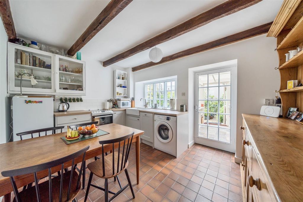 Property photo 3 of 10