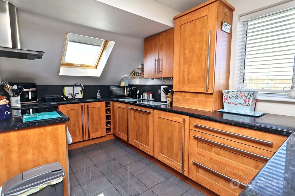 Property photo 3 of 26 4970793