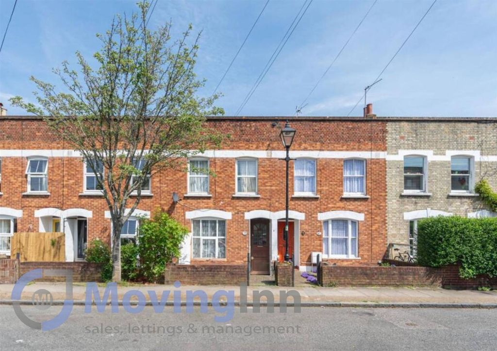 Property photo 1 of 8