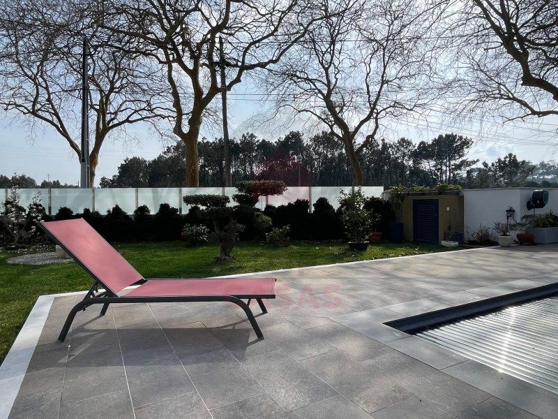 Property photo 3 of 34