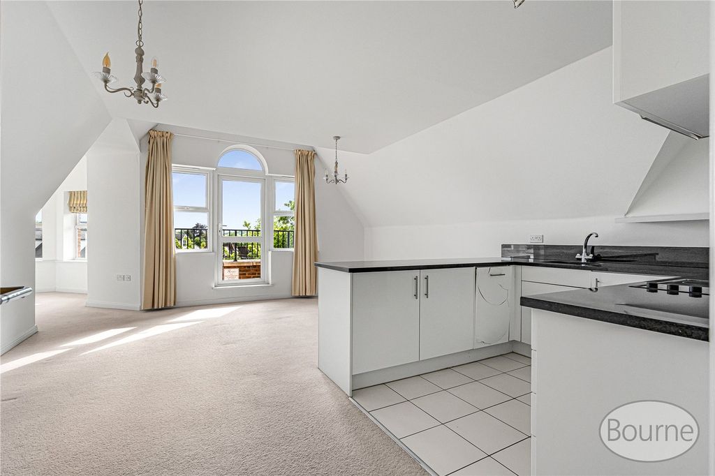 Property photo 2 of 18 Picture No. 08