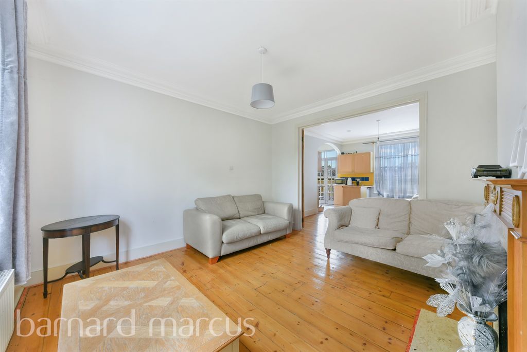 Property photo 2 of 12