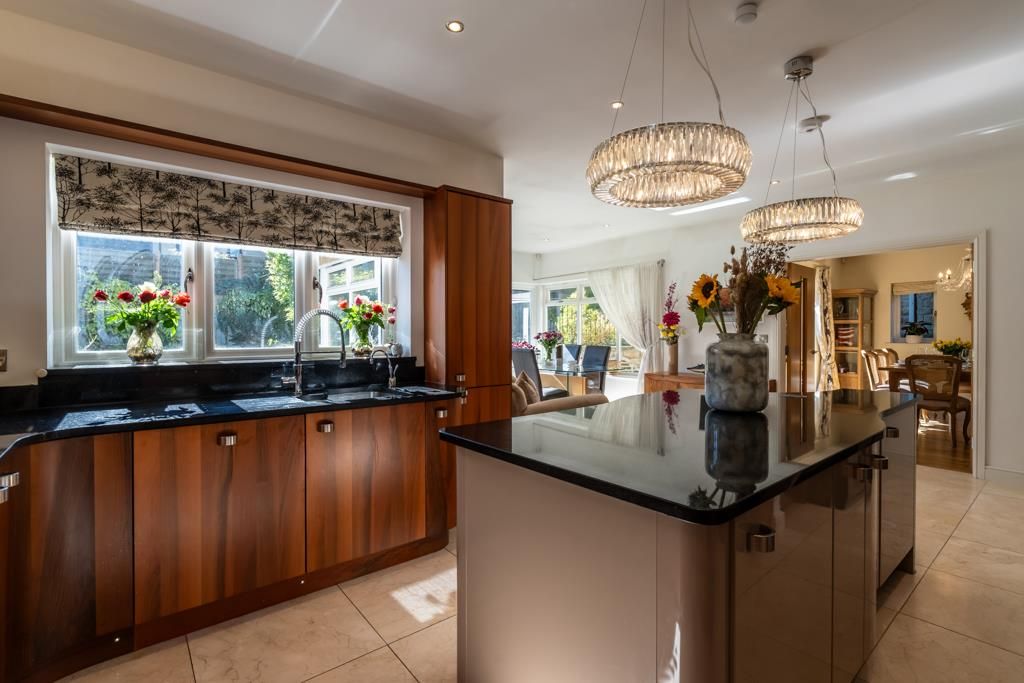 Property photo 1 of 35 Living Kitchen