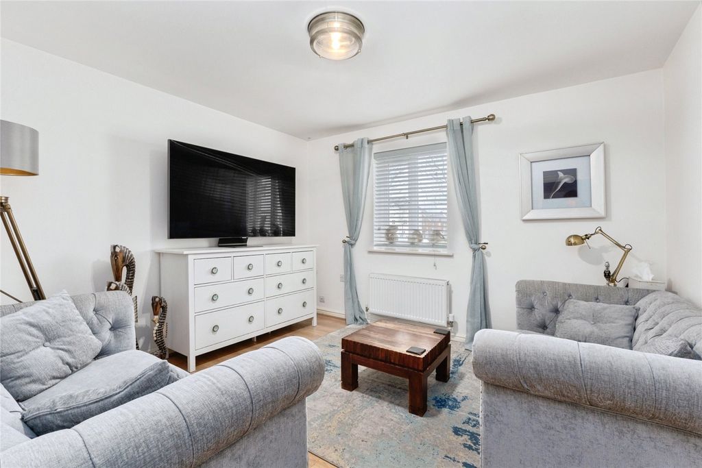 Property photo 3 of 24 Picture No. 02