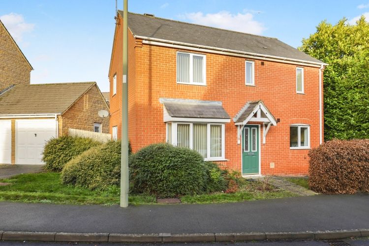 Property photo 1 of 10 Front