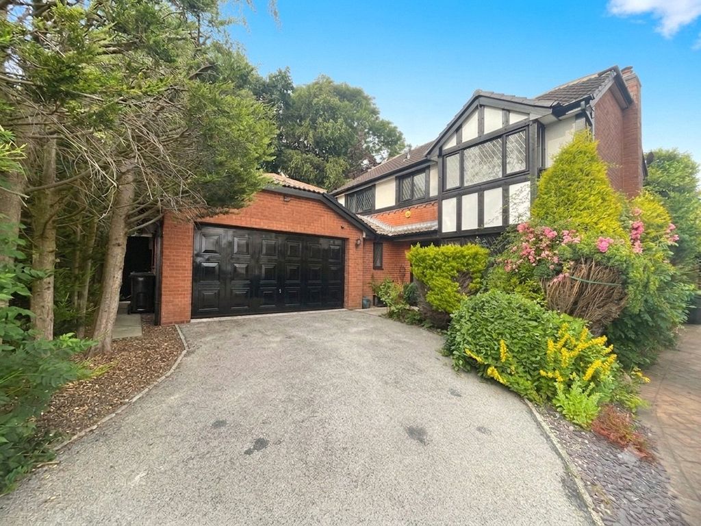Property photo 1 of 21 Front