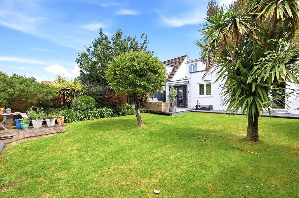 Property photo 3 of 28 Picture No. 05