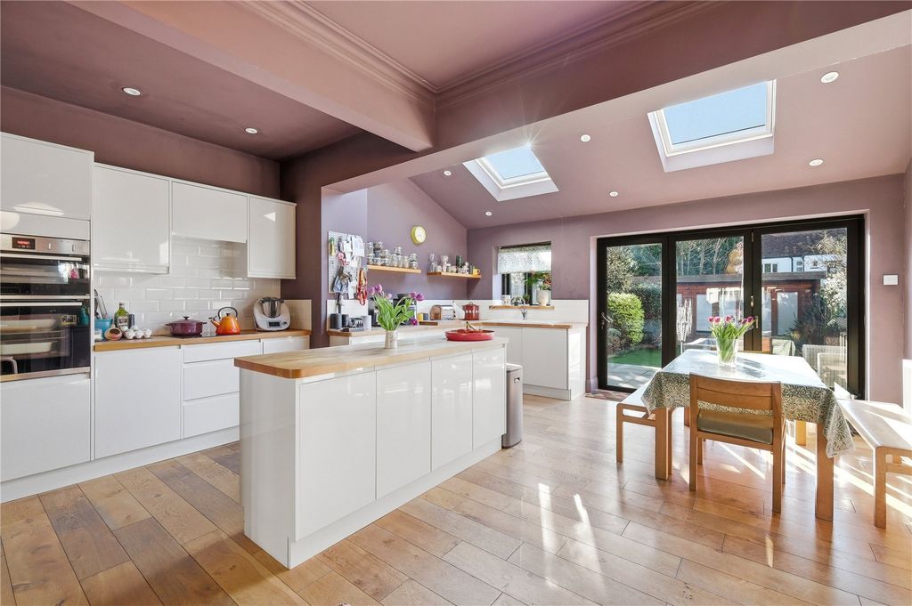 Property photo 3 of 20 Picture No. 06