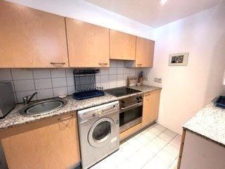 Property photo 3 of 8 200 Royal Quay - Kitchen.Jpg