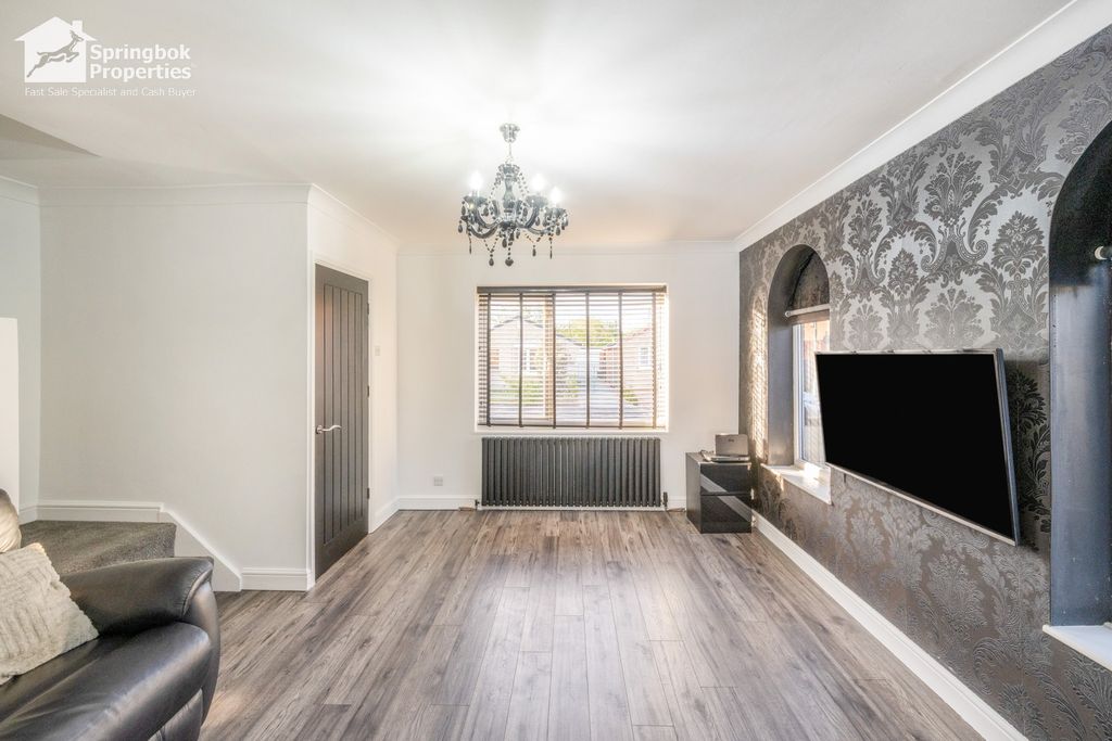 Property photo 2 of 13 Image 1