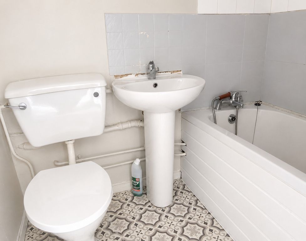 Property photo 3 of 5