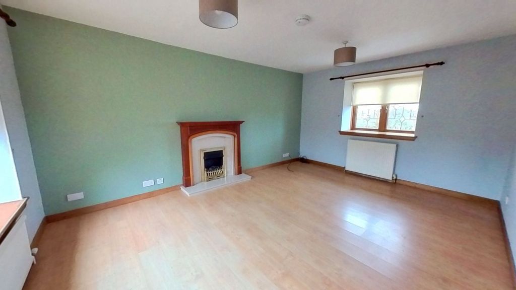 Property photo 3 of 10 Photo 3