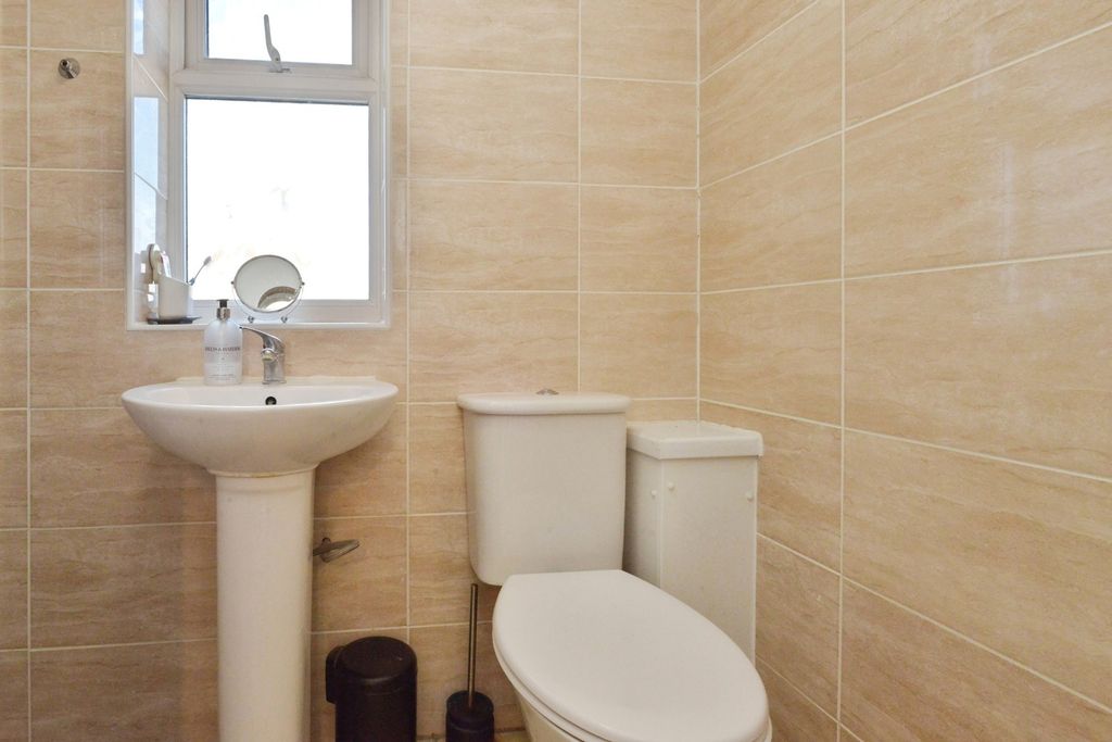 Property photo 3 of 18 Photo