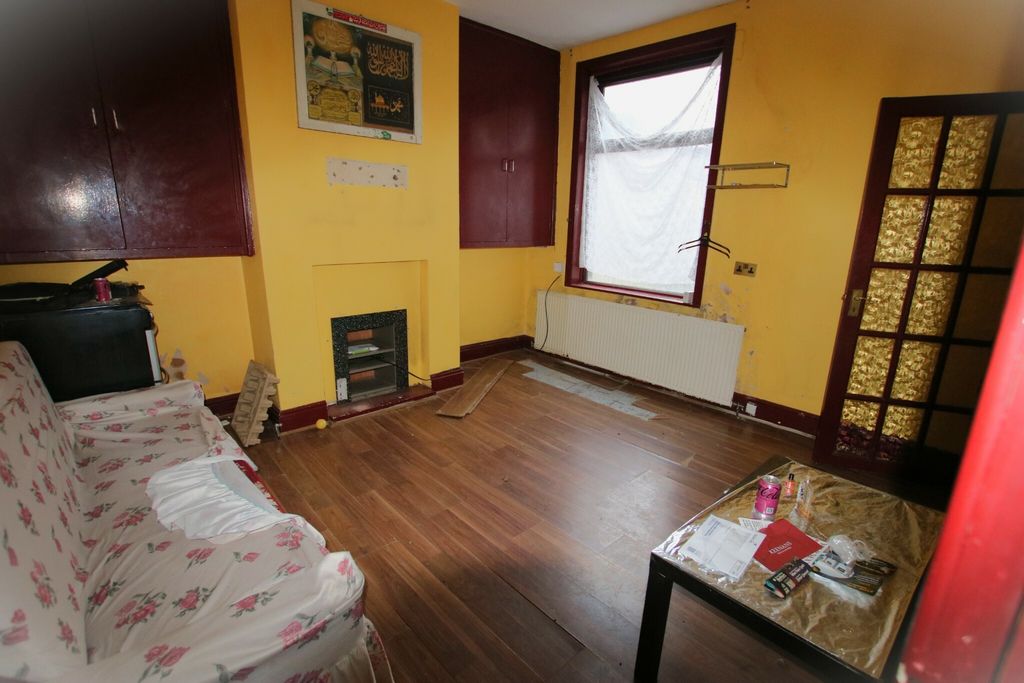 Property photo 3 of 11