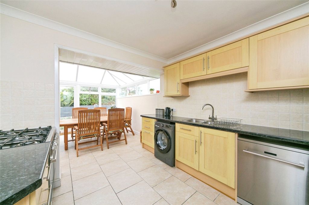 Property photo 3 of 19 Picture No. 12