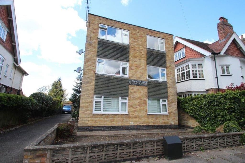 Property photo 1 of 11