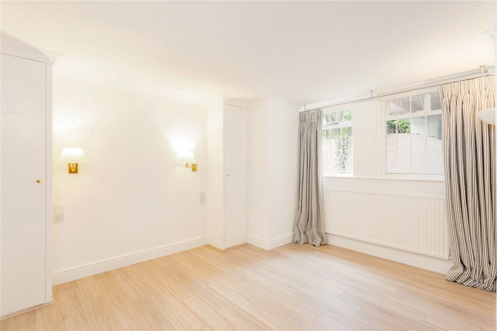 Property photo 3 of 10 Picture No. 08