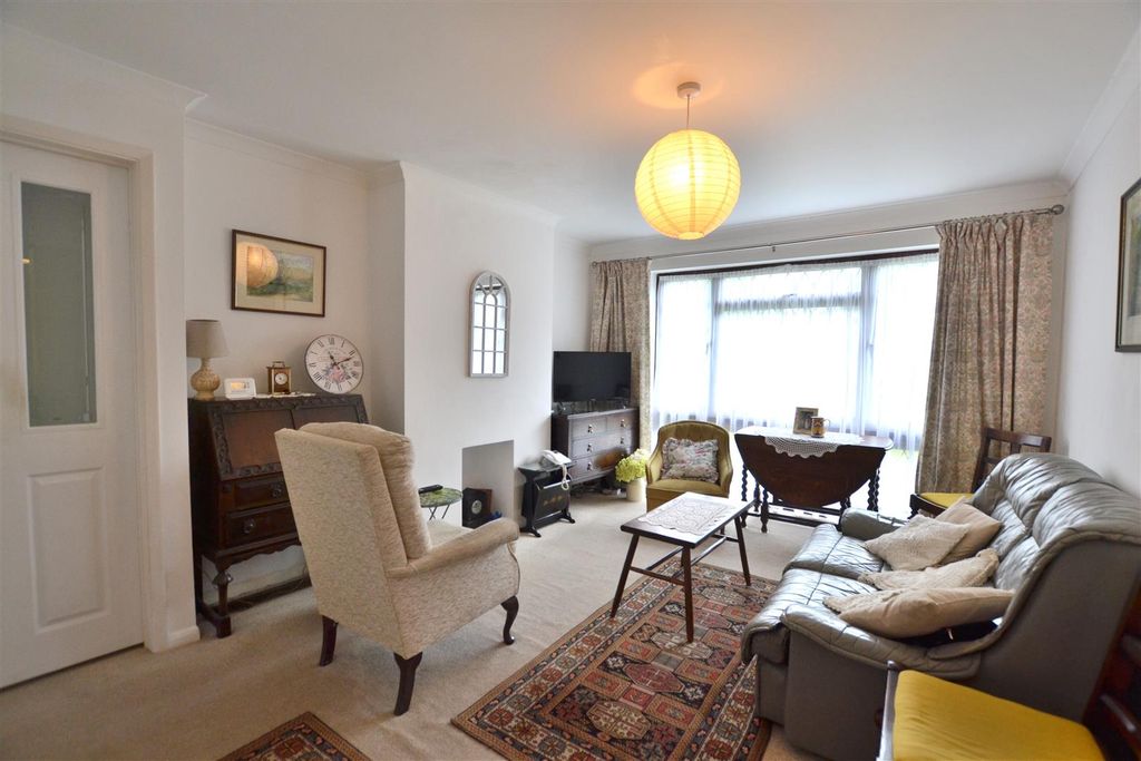 Property photo 2 of 11 Sitting Room.Jpg