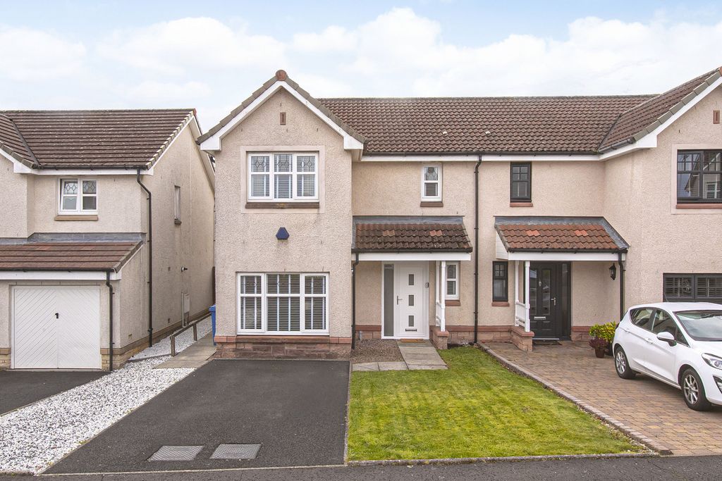 Property photo 1 of 28