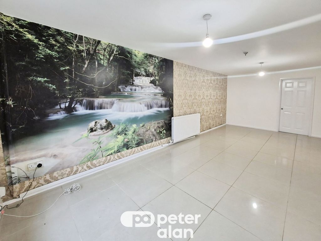 Property photo 3 of 16 Image