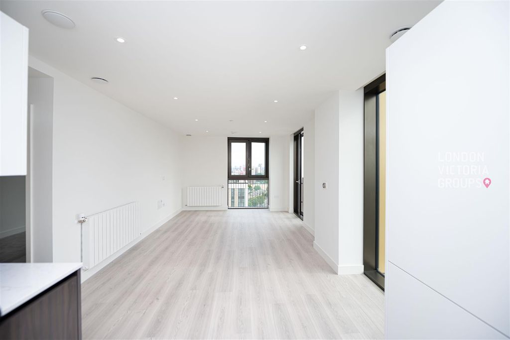 Property photo 3 of 19 1-1685.Jpg