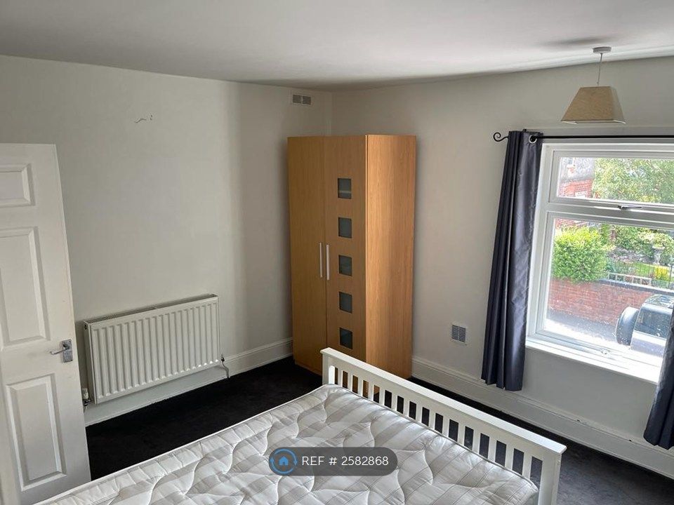 Property photo 2 of 28 Bedroom 2