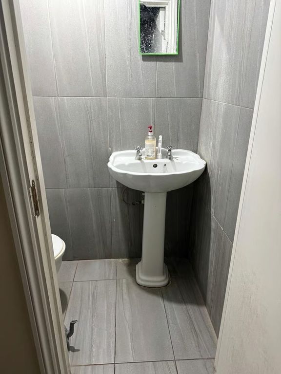 Property photo 3 of 3