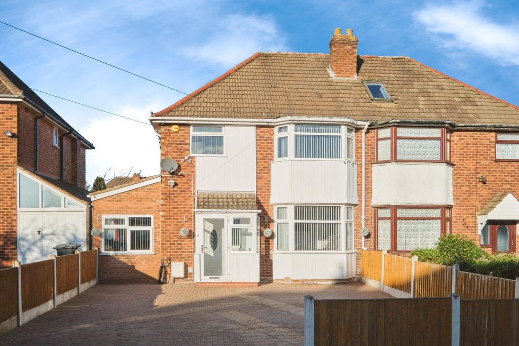 Property photo 1 of 32