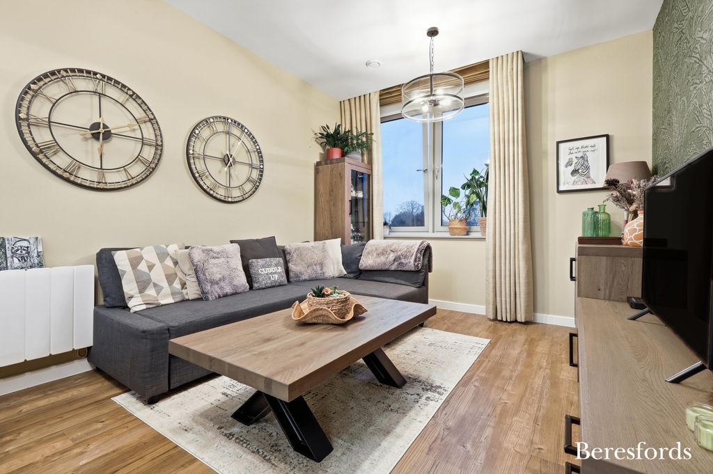 Property photo 3 of 24 Picture No. 08