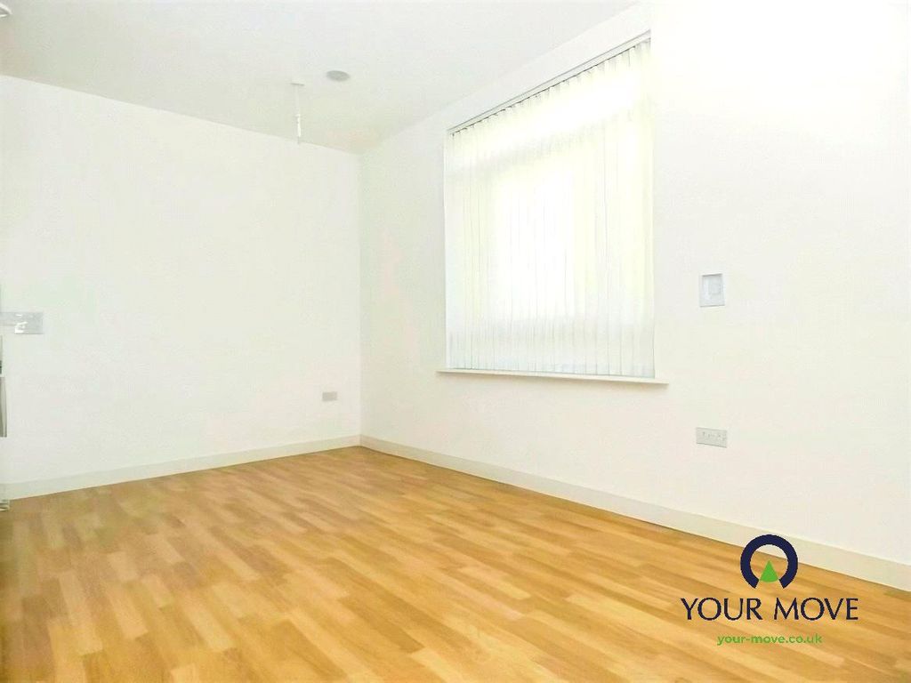 Property photo 3 of 6 Open Lounge / Diner