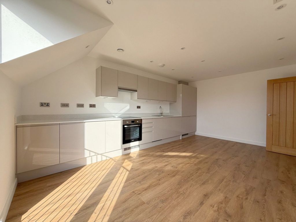 Property photo 3 of 5 60 Wbm (3)