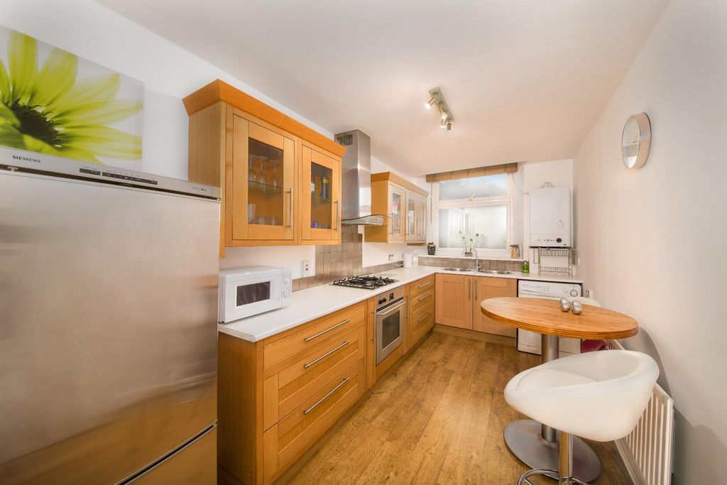 Property photo 2 of 10 Picture 2