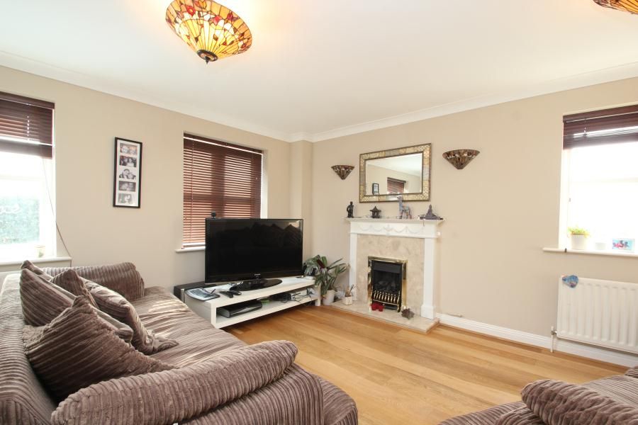Property photo 2 of 8