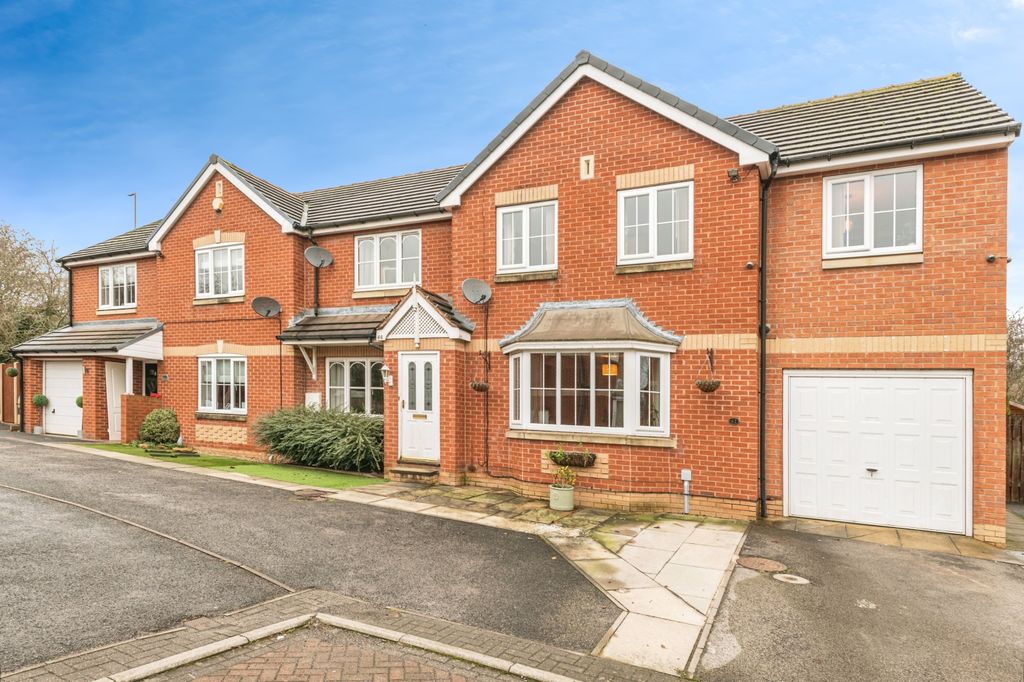 Property photo 1 of 15 The Property