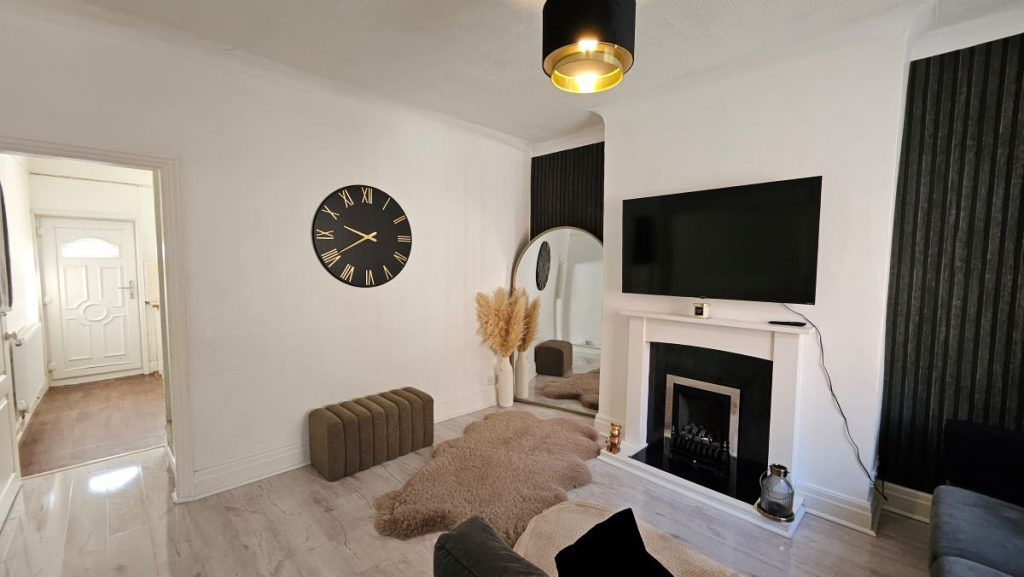 Property photo 2 of 17 2