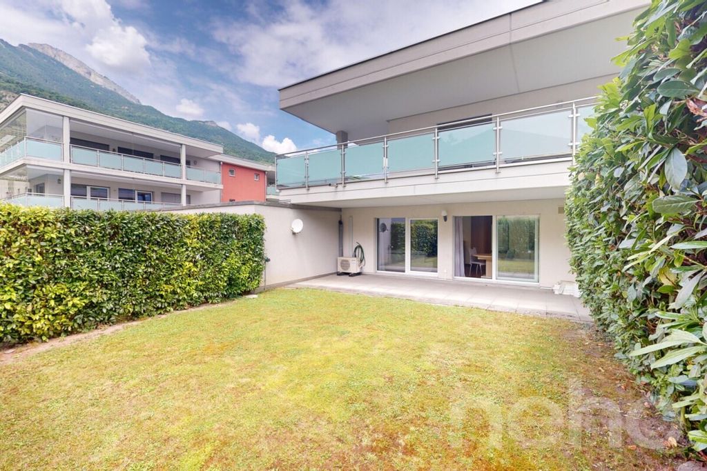 Property photo 2 of 12