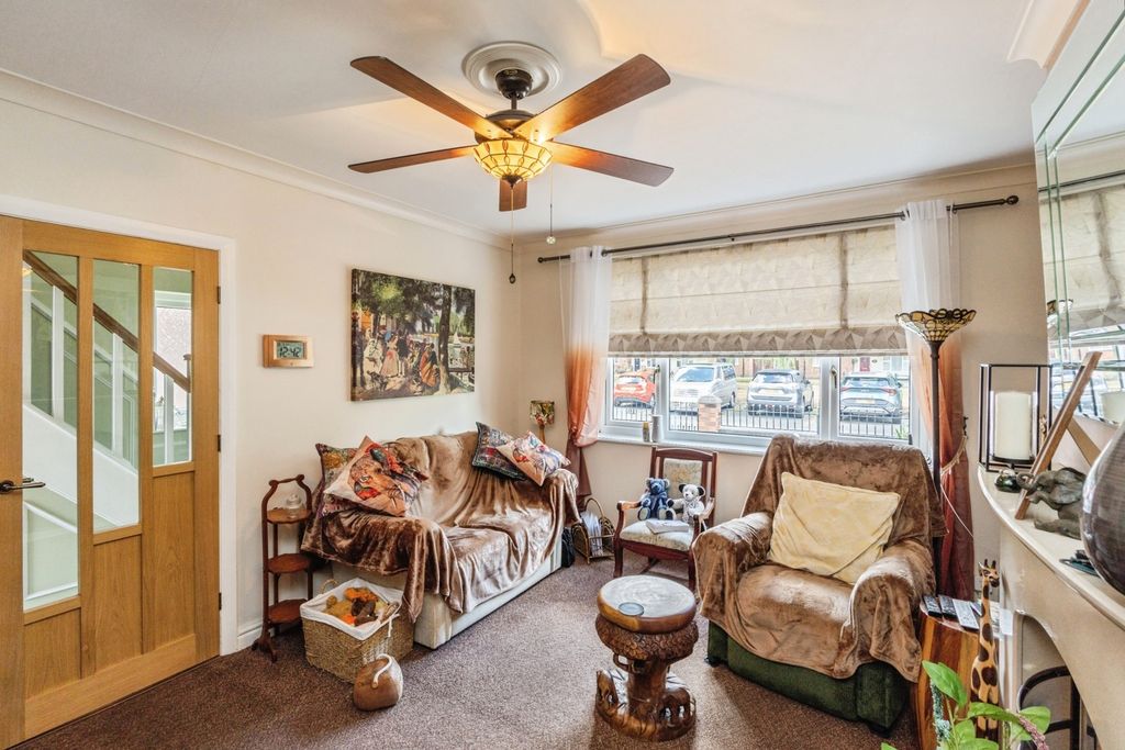 Property photo 2 of 14 Pbox-Img.Jpg