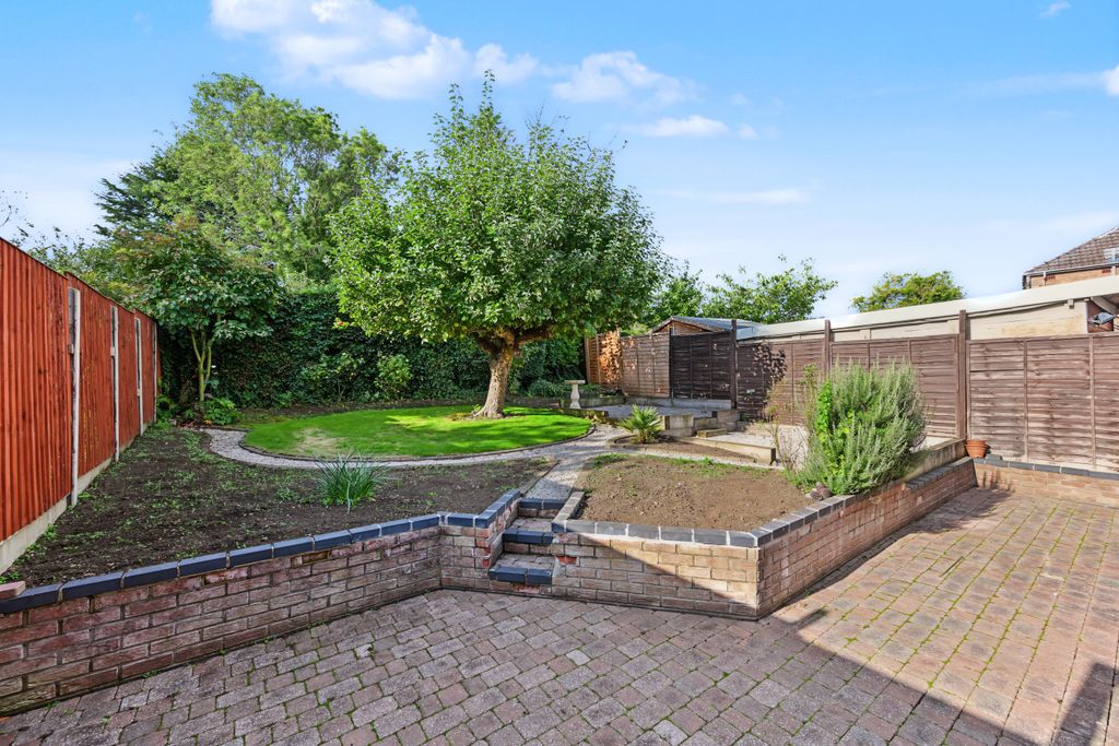 Property photo 2 of 23
