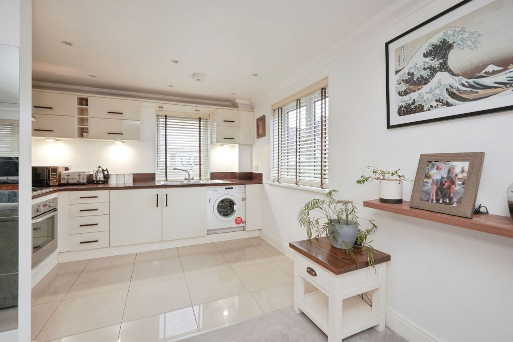Property photo 2 of 17 Pbox-Img.Jpg