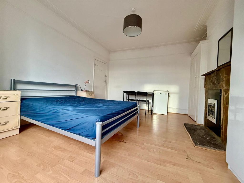 Property photo 2 of 8 Photo 2.Jpg