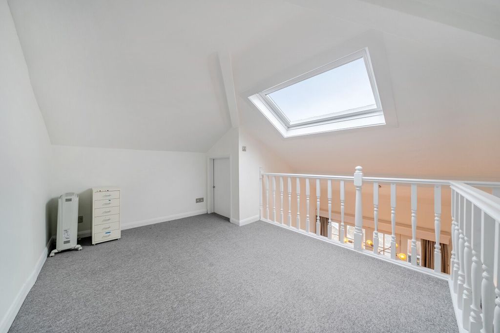 Property photo 3 of 14 Picture No. 06