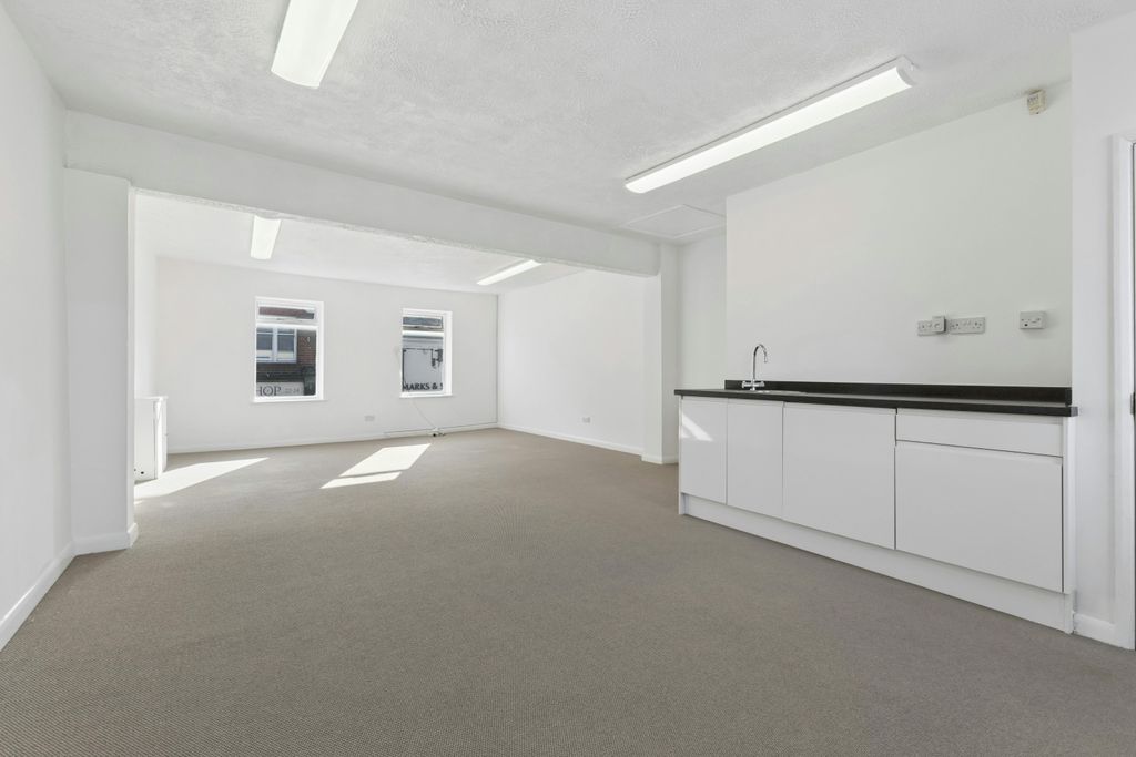 Property photo 2 of 7 104742_2 Dukes Place(6).Jpg