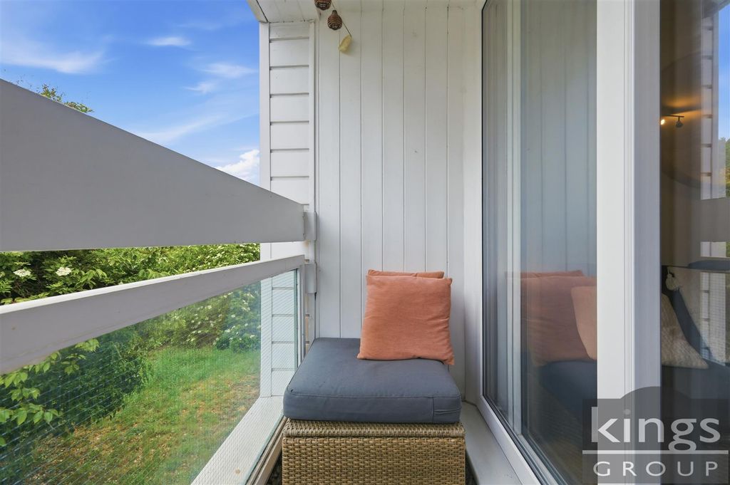 Property photo 3 of 16 Balcony