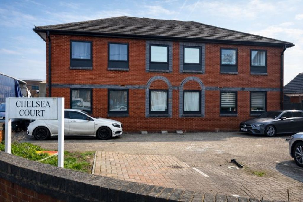 Property photo 1 of 6