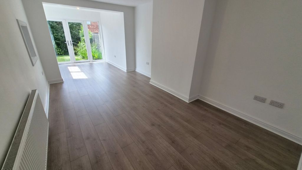 Property photo 2 of 14 Picture No. 08