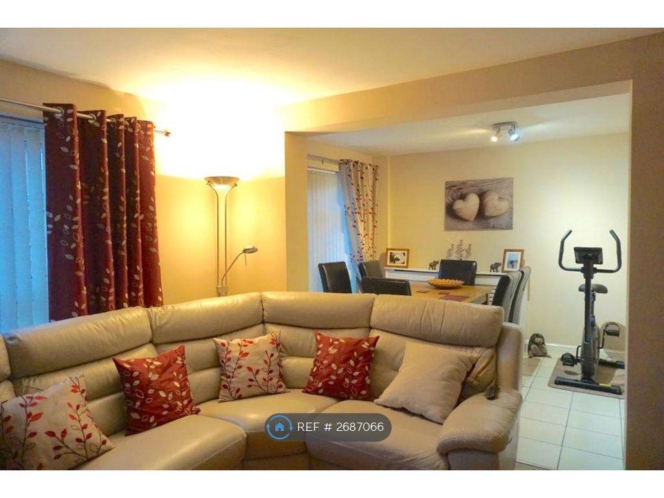 Property photo 3 of 11