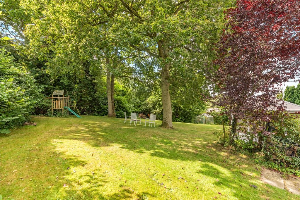 Property photo 2 of 15 Garden