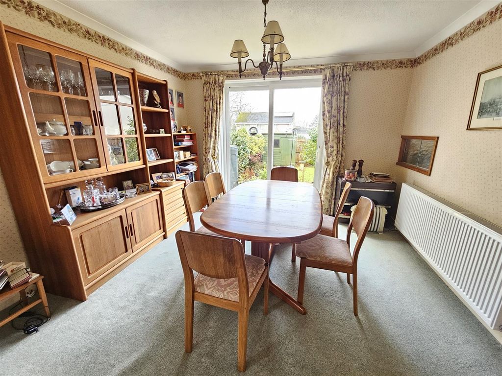 Property photo 3 of 20 Dining Room.Jpg