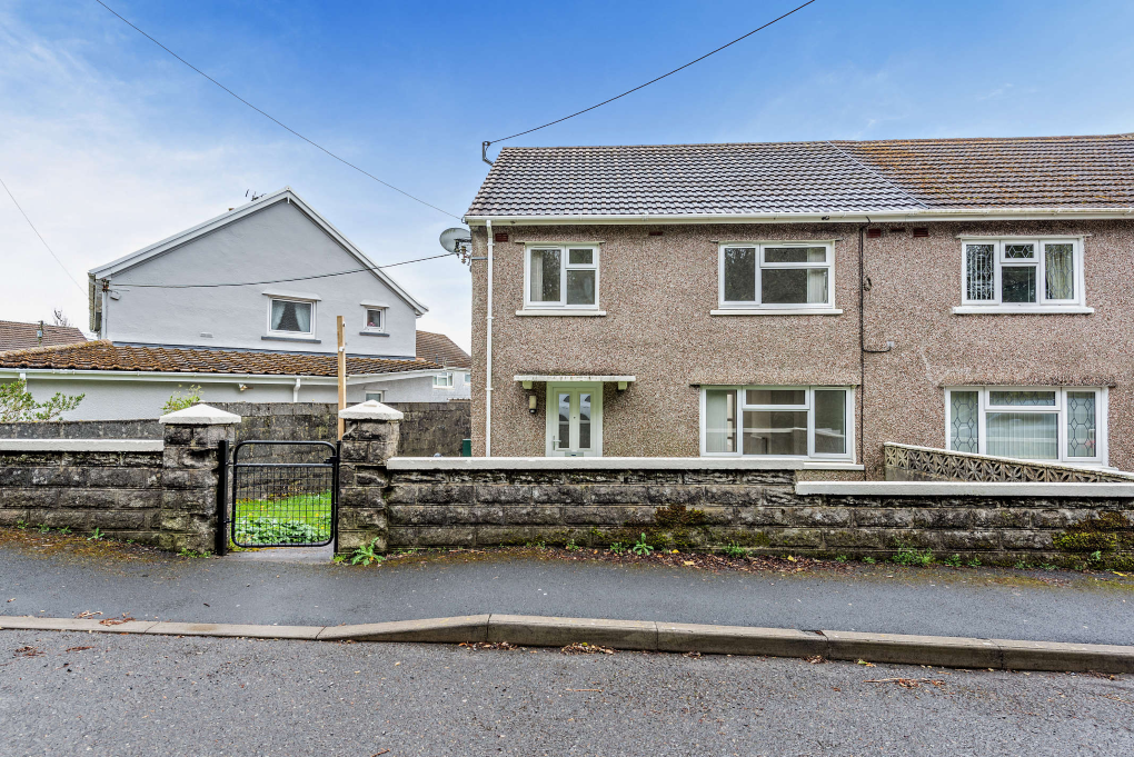 Property photo 1 of 11